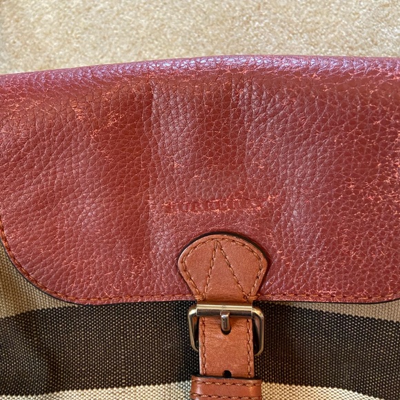 Authentic Burberry crossbody - Picture 2 of 12